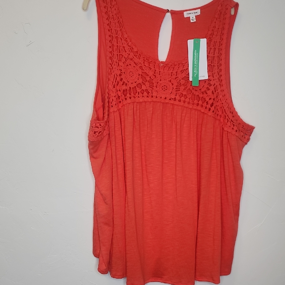3X NWT Tread & Clover coral Sleavless top.      E61